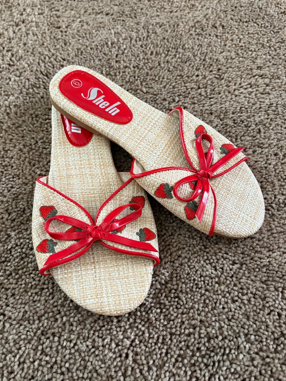 SHEIN Red-Trim Straw Slide Sandals with Strawberry Appliqué